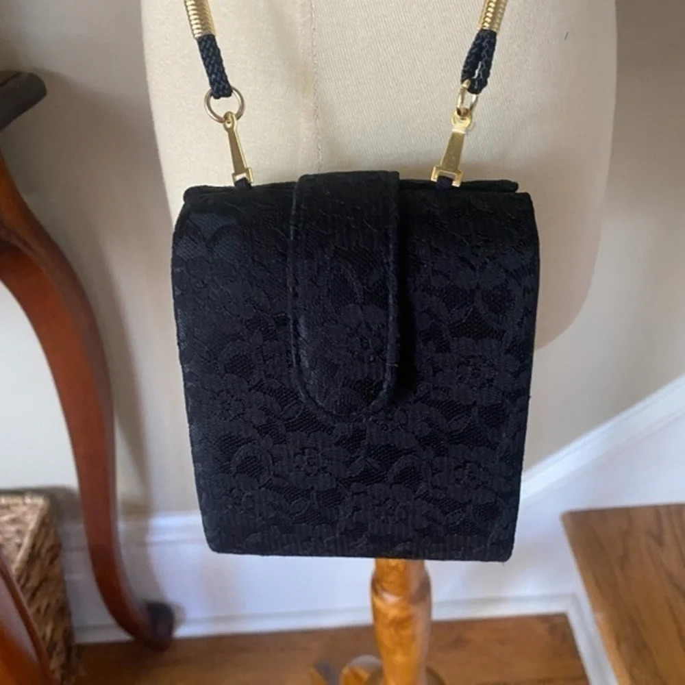 Black Lace Evening Bag - Picture 6 of 9